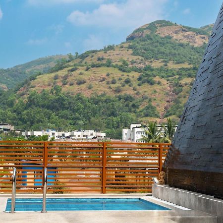 Saffronstays Urja, Lonavala - Private Villa With 2 Pools, Spa Room, Private Elevator & Waterfall Esterno foto